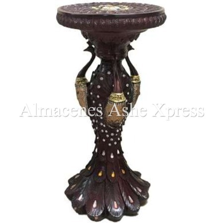 Pavo Real pedestal